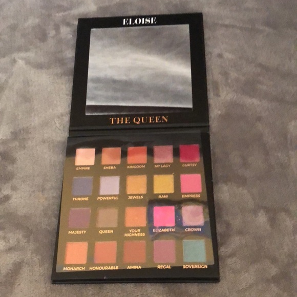 NWT  👁 Eloise The Queen Eyeshadow Palette - Picture 10 of 16